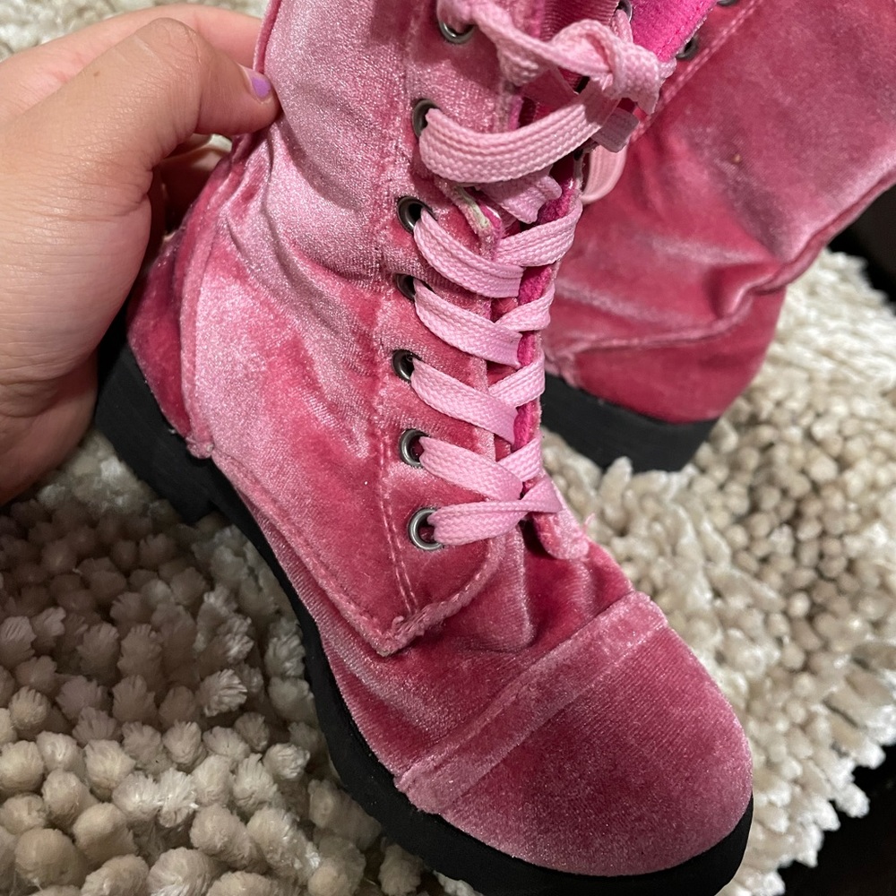 Boots toddler size 10